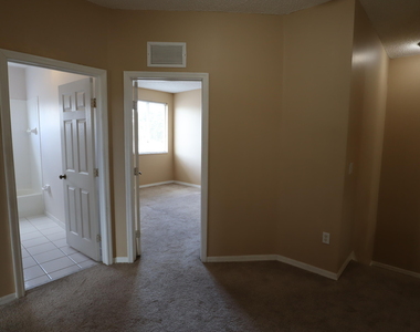 2202 Se 17th Avenue - Photo Thumbnail 17