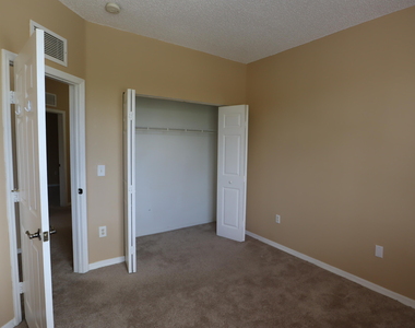 2202 Se 17th Avenue - Photo Thumbnail 21