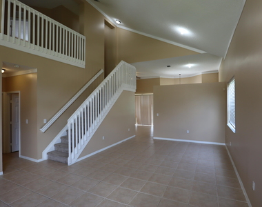 2202 Se 17th Avenue - Photo Thumbnail 5