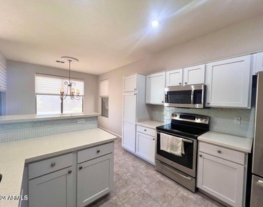 2821 E Tyson Street - Photo Thumbnail 7