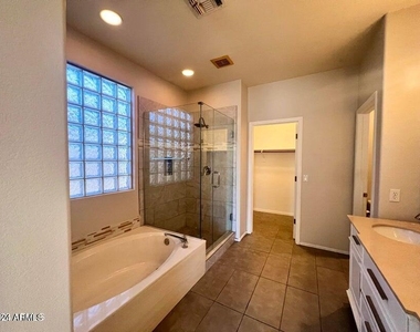 2821 E Tyson Street - Photo Thumbnail 11