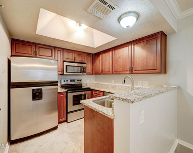 1720 E Thunderbird Road - Photo Thumbnail 7