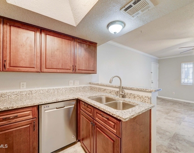 1720 E Thunderbird Road - Photo Thumbnail 8