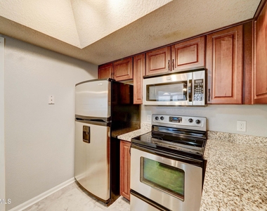 1720 E Thunderbird Road - Photo Thumbnail 10