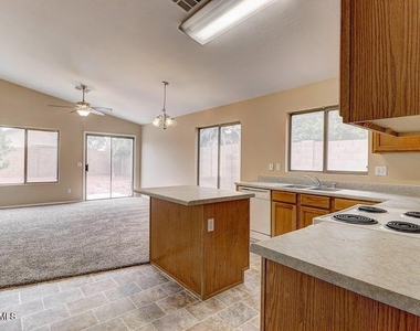 14916 W Acapulco Lane - Photo Thumbnail 12