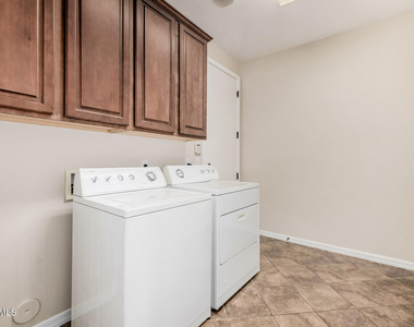 2288 E Wisteria Drive - Photo Thumbnail 29