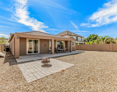 2288 E Wisteria Drive - Photo Thumbnail 35