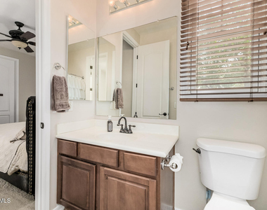 2288 E Wisteria Drive - Photo Thumbnail 22