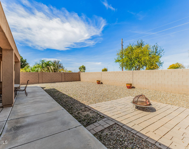 2288 E Wisteria Drive - Photo Thumbnail 32