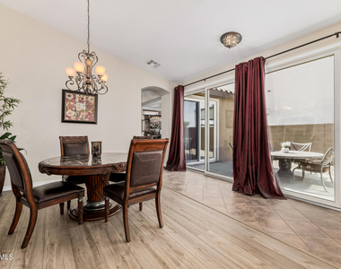 2288 E Wisteria Drive - Photo Thumbnail 7