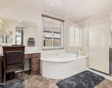 2288 E Wisteria Drive - Photo Thumbnail 18