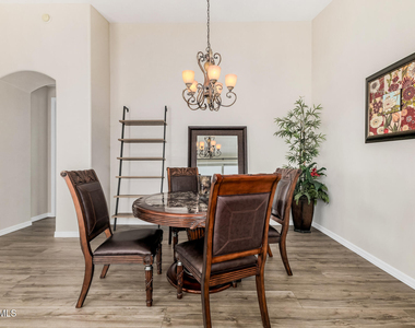 2288 E Wisteria Drive - Photo Thumbnail 5