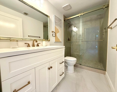 780 S Sapodilla Avenue - Photo Thumbnail 14