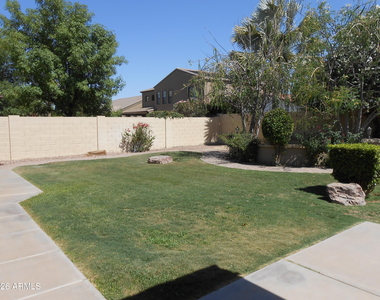 3077 E Blue Ridge Place - Photo Thumbnail 22
