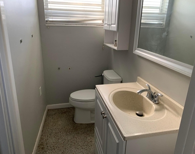 363 Hosbine Street - Photo Thumbnail 16