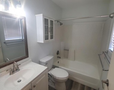 520 N Stapley Drive - Photo Thumbnail 5