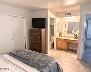 2938 N 61st Place -- - Photo Thumbnail 3