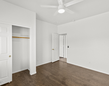 33521 N 26th Avenue - Photo Thumbnail 22