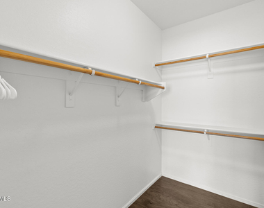 33521 N 26th Avenue - Photo Thumbnail 25