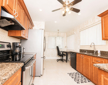9310 Sw 23rd Street - Photo Thumbnail 15