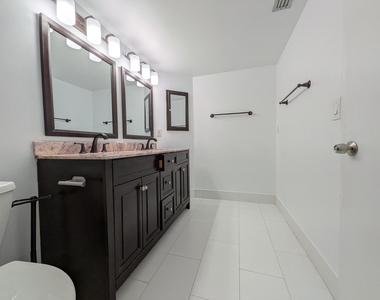 9975 Boca Gardens Trail - Photo Thumbnail 11