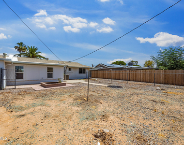 12422 N Cherry Hills Drive E - Photo Thumbnail 22