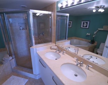 2011 N Ocean Boulevard - Photo Thumbnail 18