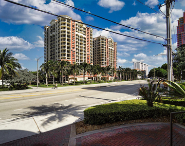 2011 N Ocean Boulevard - Photo Thumbnail 28