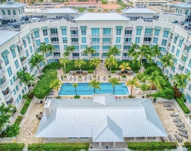 480 Hibiscus Street - Photo Thumbnail 14