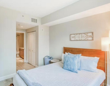 480 Hibiscus Street - Photo Thumbnail 6