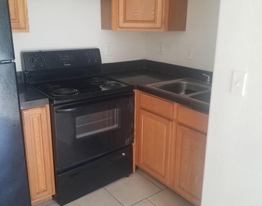 3126 N 68th Street - Photo Thumbnail 8