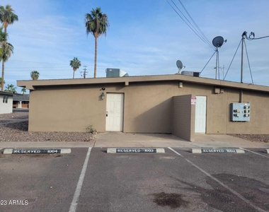 3126 N 68th Street - Photo Thumbnail 7