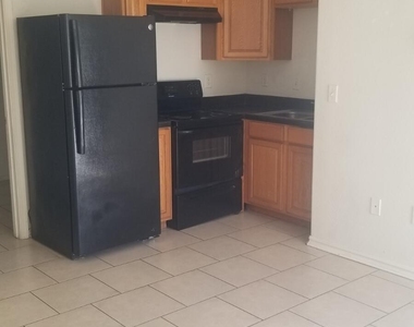 3126 N 68th Street - Photo Thumbnail 9
