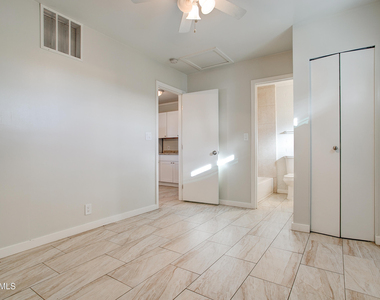 210 E Jones Avenue - Photo Thumbnail 13