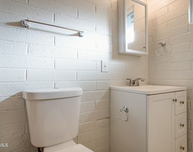 210 E Jones Avenue - Photo Thumbnail 14
