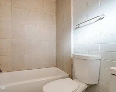 210 E Jones Avenue - Photo Thumbnail 15