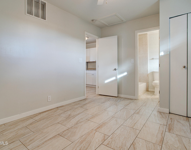 210 E Jones Avenue - Photo Thumbnail 18