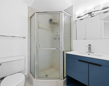 5031 W Oakland Park Boulevard - Photo Thumbnail 7