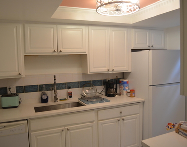 658 Ne 6th Court E - Photo Thumbnail 15