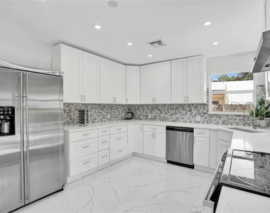 3421 Dover Road - Photo Thumbnail 9