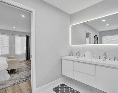 3421 Dover Road - Photo Thumbnail 6