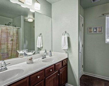 25832 N 67th Lane - Photo Thumbnail 12