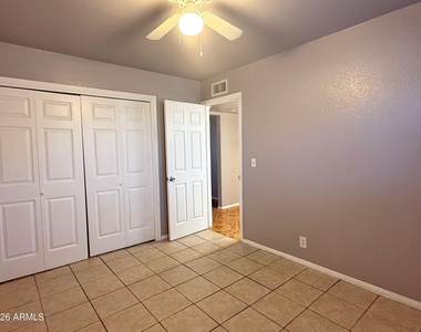 624 E Marilyn Avenue - Photo Thumbnail 11