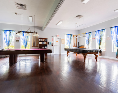 2811 Somerset Drive - Photo Thumbnail 22