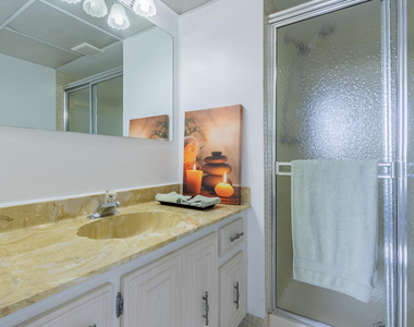 2811 Somerset Drive - Photo Thumbnail 17