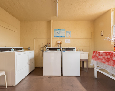 2811 Somerset Drive - Photo Thumbnail 18