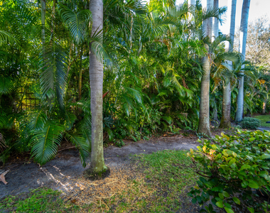 3635 Sonoma Drive - Photo Thumbnail 14