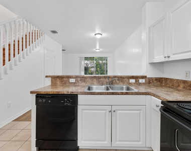 3635 Sonoma Drive - Photo Thumbnail 4