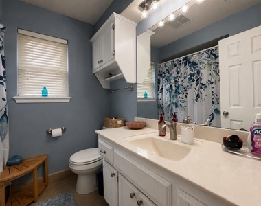 521 Cypress Drive - Photo Thumbnail 8