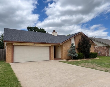 521 Cypress Drive - Photo Thumbnail 1
